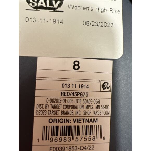 Universal Thread  Mid-Rise Utility Shorts Red Women’s 8 NWT - Picture 3 of 5